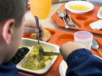 Cosa si mangia oggi a scuola? Ecco il menù delle mense